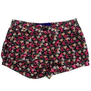 Miley Cyrus & Max Short Floral Shorts with 2 front pockets Size 5